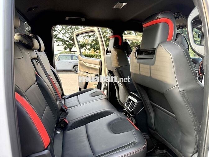 Ford Ranger Raptor 2.0L 4x4 AT 2025