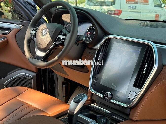 Lux SA Premium 2021 đẹp xuất sắc