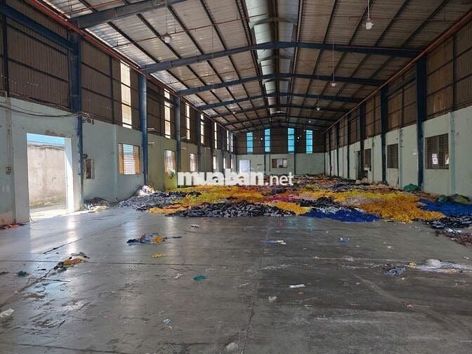 Cho thuê kho xưởng 2.000m², khuôn viên 4.000m², Đức Hòa Đông, Long An