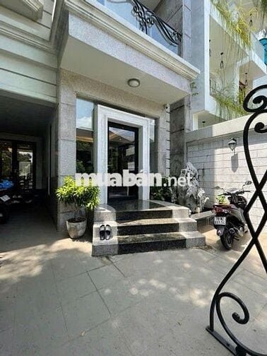 Cho thuê nhà hẻm xe hơi 29/ Đoàn Thị Điểm, Phường 1, Quận Phú Nhuận