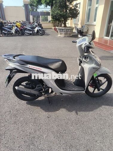 Cần bán xe đi 9000km. Còn rất mới xe nữ đi.