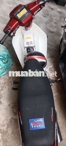 Honda Dream Đỏ trắng