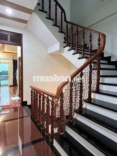 Nhà mới sẵn nội thất 5pn 5wc MT liên khu 2-5 .cách lê văn khương 100m