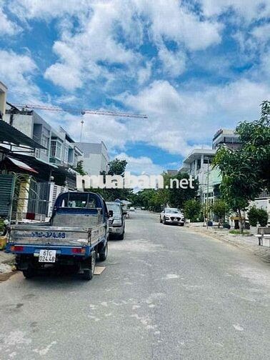 NHÀ CHO THUÊ: TRỆT 2 LẦU - SẴN MÁY LẠNH - KDC HƯNG PHÚ