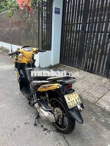 yamaha novo 5 Fi máy êm giá tốt giấy tờ đầy đủ