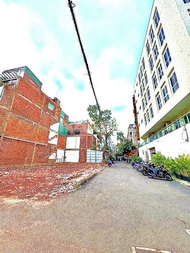 KHUÔN ĐẤT SIÊU LỜI! CHỈ 129TR/M2 P.26 BÌNH THẠNH - D2 NGUYỄN GIA TRÍ 