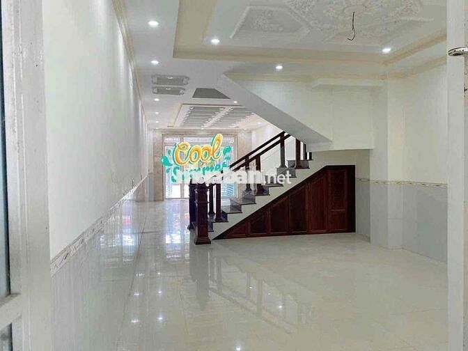 NHÀ CHO THUÊ: TRỆT 2 LẦU RỘNG ĐẸP - LỘ 20M, GẦN BV HOÀN MỸ