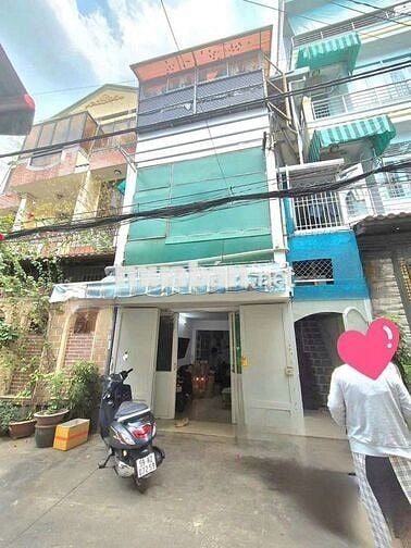 NHÀ 985/ LẠC LONG QUÂN - 4,8M X 13M - 3 LẦU - HẺM RỘNG 8M - 7 TỶ 2 TL