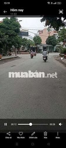 Nhà mới 3 tầng kdc bình hưng DT 4.5m x 18m trệt 2 lầu