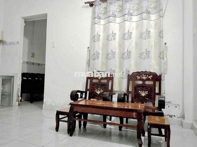 Cho Thuê Nhà 1 Trệt 1 Lầu. 2 Phòng Ngủ. Lộ Ô Tô