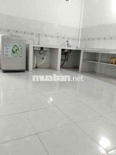 Cho Thuê Nhà 1 Trệt 1 Lầu. 2 Phòng Ngủ. Lộ Ô Tô