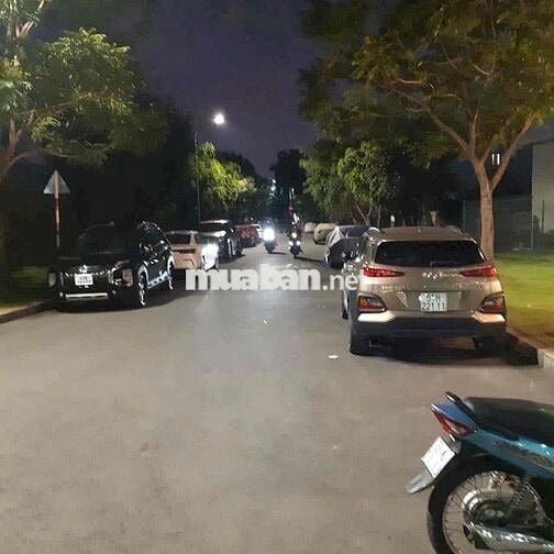 BÁN LÔ ĐẤT 10x20 NGAY LOTTER MART LÁI THIÊU BÌNH DƯƠNG