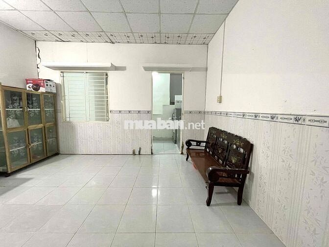 Cho Thuê Nhà 1 Trệt 1 Lầu. 2 Phòng Ngủ. Lộ Ô Tô