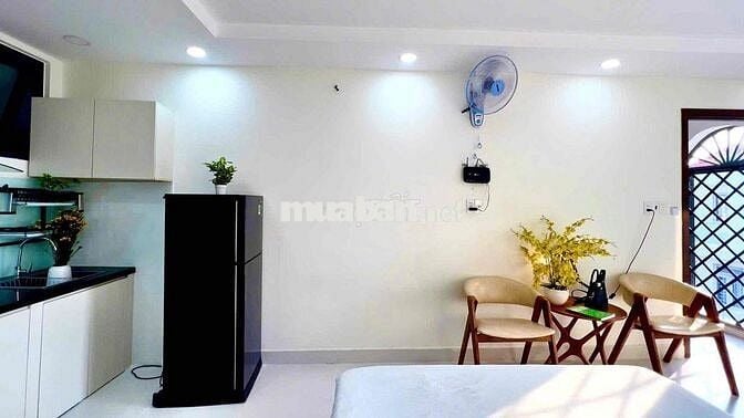 STUDIO BAN CÔNG RỘNG 30M2 FULL NỘI THẤT GẦN VLU IUH