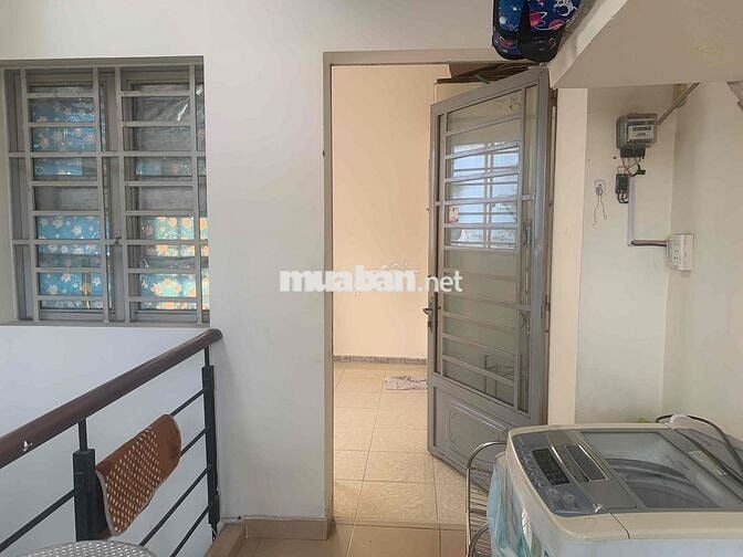 Phòng cho thuê thoáng mát 2 cửa sổ, ban công