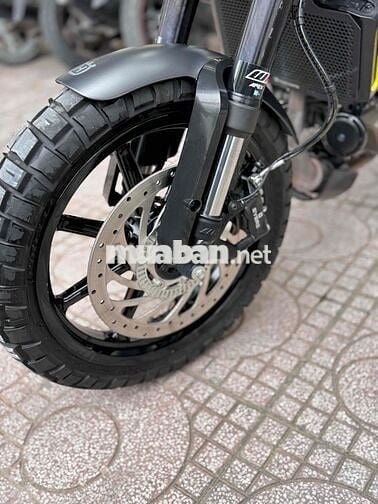 Husqvarna Svartpilen 200 – Đăng ký 2023, odo 9.500