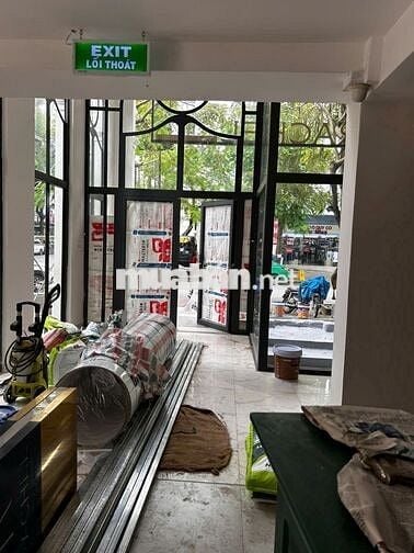 CHO THUÊ MẶT BẰNG PHÚ MỸ HƯNG - TRỆT - HẦM - LỬNG - CĂN GÓC