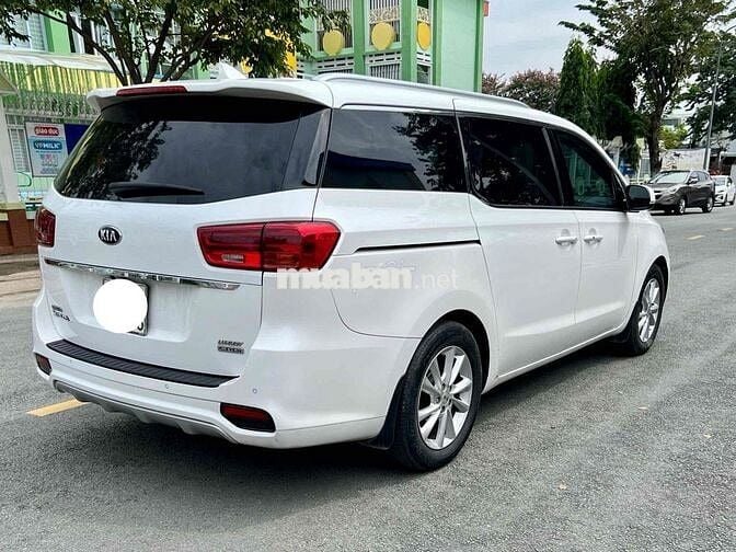 Kia Sedona 2020 GAT Premium  - 85000 km