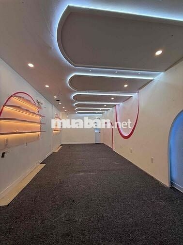 Cho thuê nhà nguyên căn MT ngay vòng xoay Q1 Q3 Q5 Q10