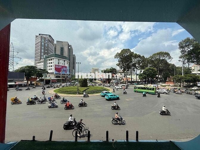 Cho thuê nhà nguyên căn MT ngay vòng xoay Q1 Q3 Q5 Q10