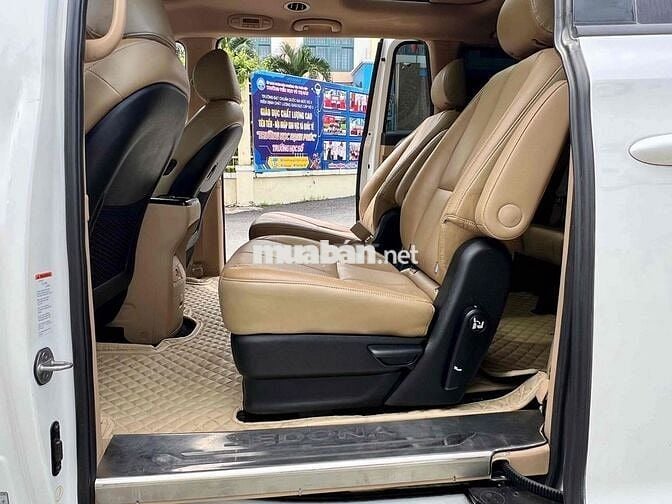 Kia Sedona 2020 GAT Premium  - 85000 km