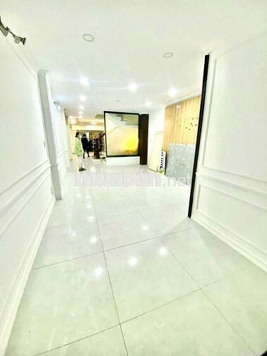 SIÊU PHẨM ỐP KÍNH ! Nhà 2C Cao Thắng Quận 3. 1 Trệt 4 lầu, DTSD 500m2