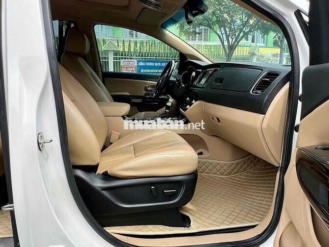 Kia Sedona 2020 GAT Premium  - 85000 km