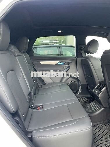 VinFast VF8 ECO 2025 Limited full ADAS mới nhất