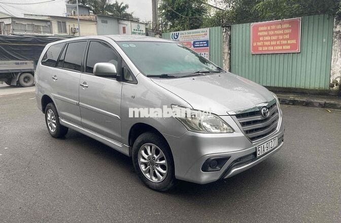 Toyota Innova 2013 2.0E - 186000 km