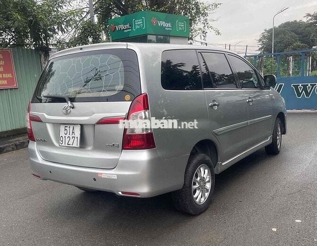 Toyota Innova 2013 2.0E - 186000 km