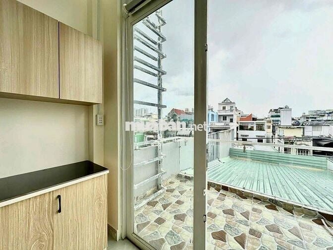 Nguyên tầng căn góc 80m2, 3 ban công, 2 phòng ngủ