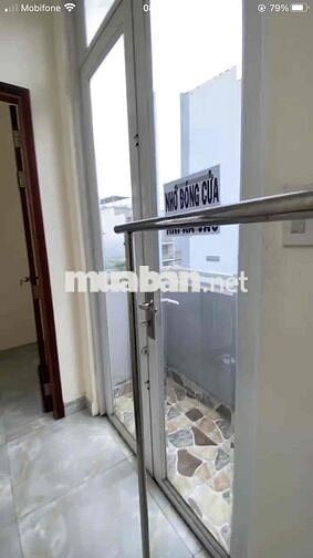 Nguyên tầng căn góc 80m2, 3 ban công, 2 phòng ngủ