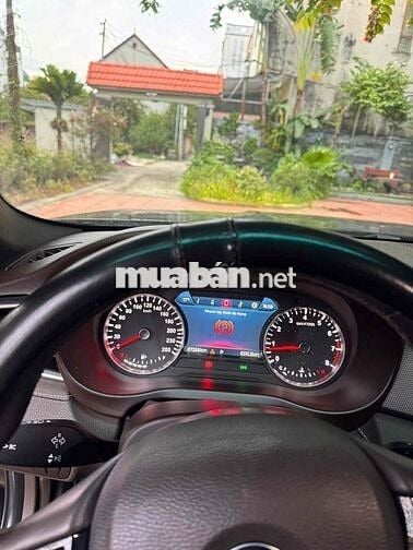 Vinfast Lux A Plus 2020 Đen 80.000 km