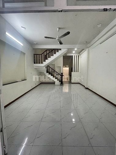 🏠 CHO THUÊ NHÀ 1 TRỆT 1 LẦU – MẶT TIỀN KINH DOANH 📏 Diện tích: 105m²