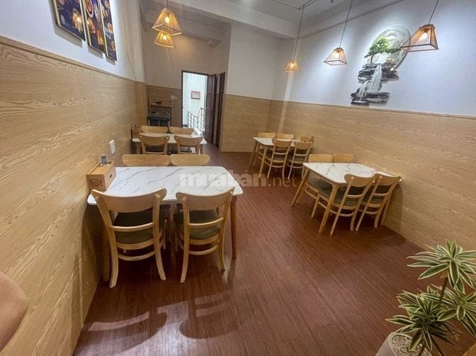 Cho thuê nhà, mặt bằng kinh doanh 140 m² mặt tiền 61 Phan Huy Ích p 15