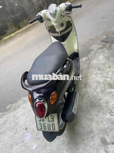 Yamaha Classico màu Nâu