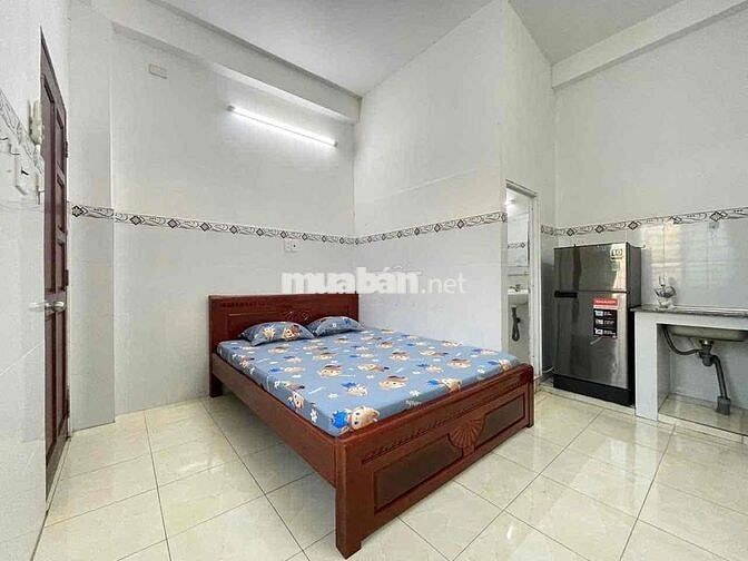 Phòng bancol full nội thất ngay Trần Bá Giao