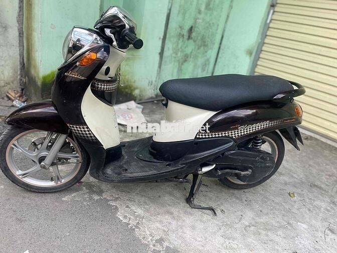 Yamaha Classico màu Nâu