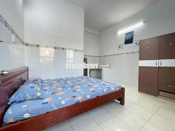 Phòng bancol full nội thất ngay Trần Bá Giao