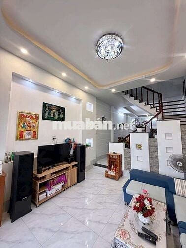 NHÀ RỘNG RÃI - HẺM 66A NGUYỄN VĂN CỪ