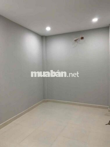 Cho thuê 4 x14-1 lững đúc -dưới 1 phòng -trên 2 phong -sach se