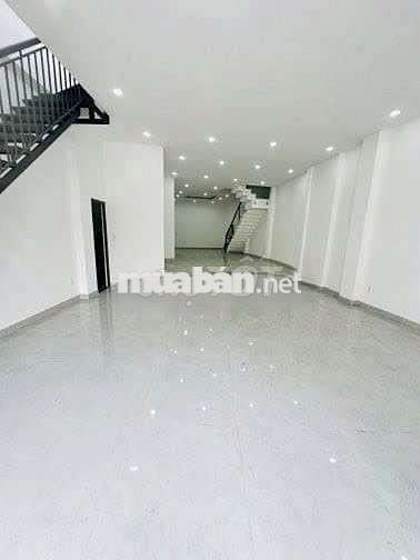 Chính chủ cho thuê nguyên căn quận 1  ngang 11m giá chỉ 60 triệu