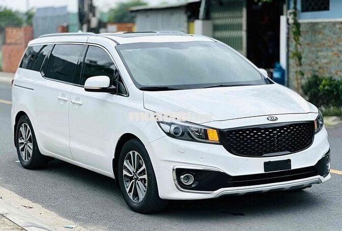 Kia Sedona 2016 - 2018 bản full máy dầu xe zin a-z