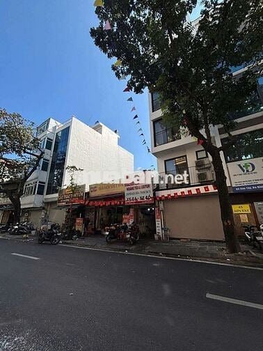 23 tỷ - Mặt phố Sơn Tây-Kim Mã, 62m2, 5 tầng, vỉa hè rộng, kinh doanh