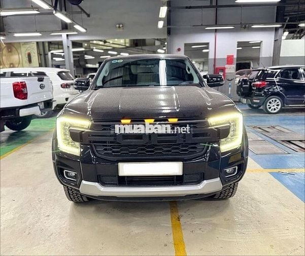 Ranger 2025 XLS 4x2 AT - 3988 km - LIKE NEW 99%