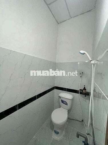 CHO THUÊ NHÀ CẤP 4 , 1 PHÒNG KHÁCH, 2 PHÒNG NGỦ, ĐƯƠfNG TÂN HIỆP 42