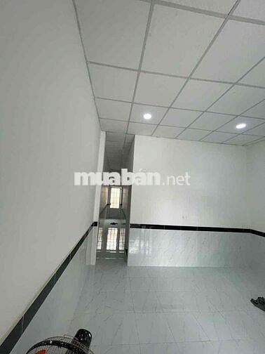 CHO THUÊ NHÀ CẤP 4 , 1 PHÒNG KHÁCH, 2 PHÒNG NGỦ, ĐƯƠfNG TÂN HIỆP 42