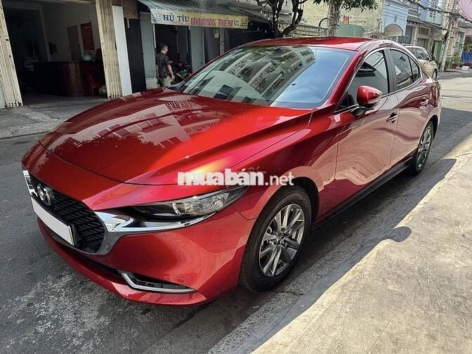 Mazda 3 Luxury 2025 màu đỏ sedan