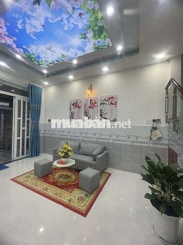 SIÊU PHẨM NHÀ ĐẸP, SÁT HẺM XE TẢI, 3 PHÒNG NGỦ, KHU NHÀ CAO TẦNG