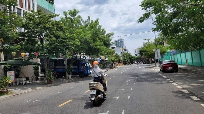 Bán nhà 3 tầng 2 MT Mai Hắc Đế, đường 15m ngay cầu Rồng, An Hải Tây, S